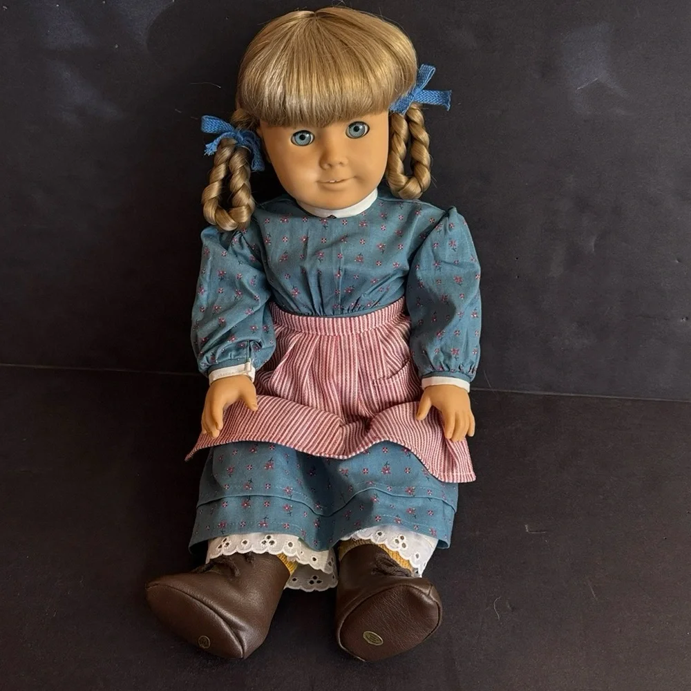 American Girl Vintage 1994 Retired Pleasant Company 18” Kirsten Larson doll.